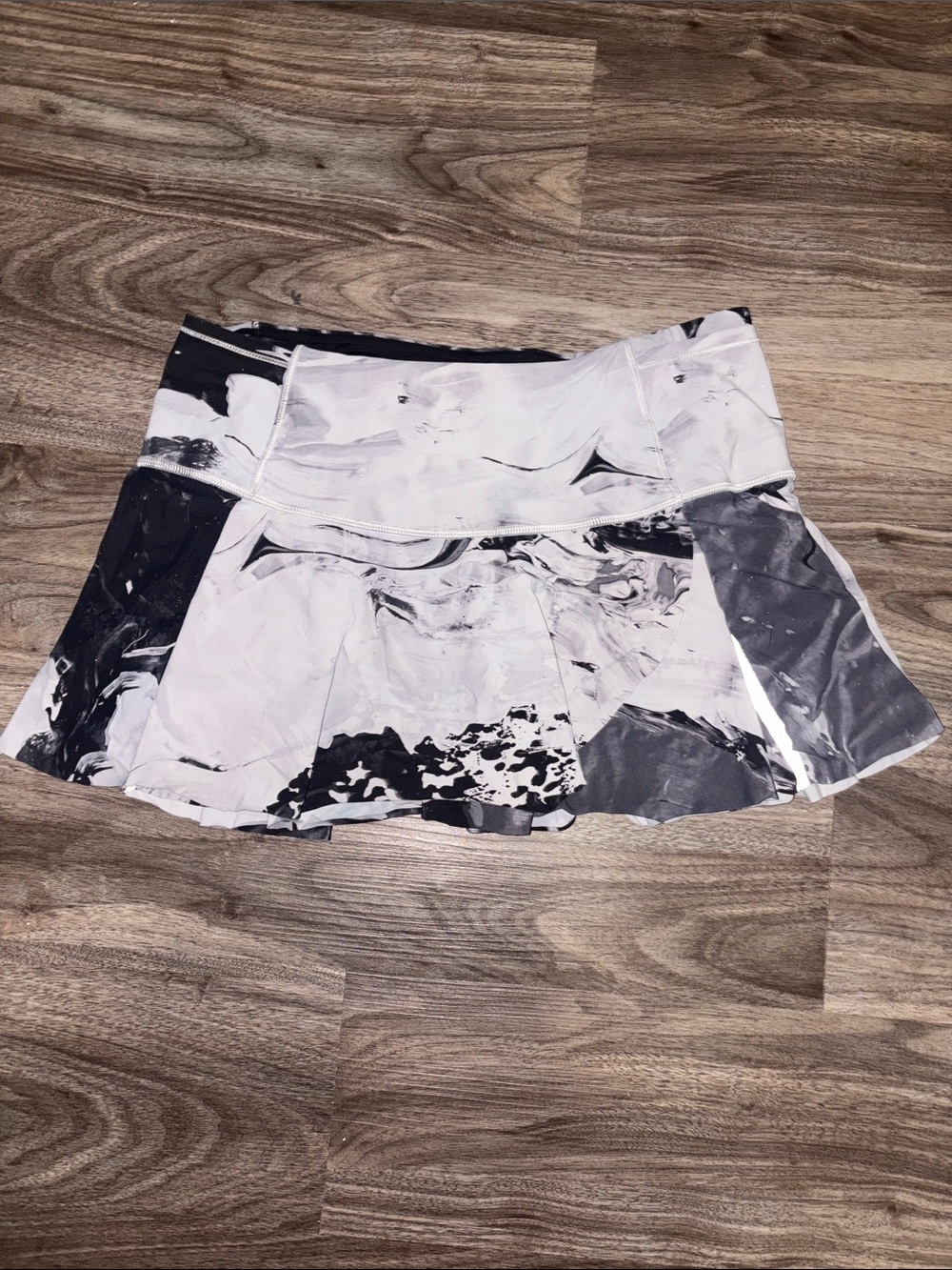 lululemon skort Flawed!